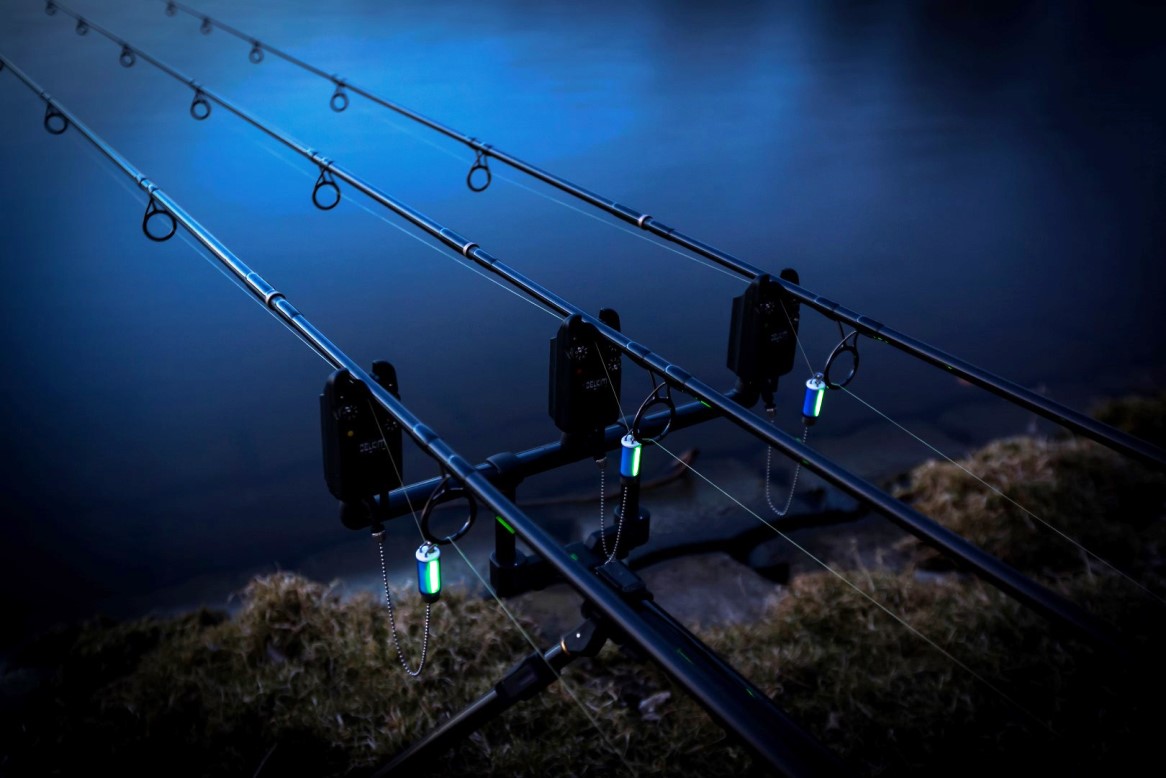 صيد السمك في الليل